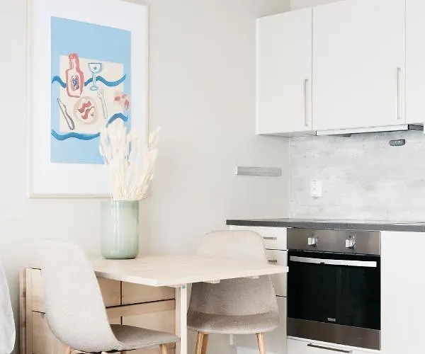 Urban - Scandinavian Comfort With French Balcony Bergen